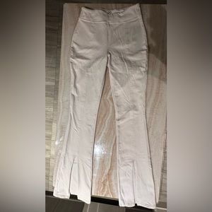 Alo yoga pants flared, never worn!